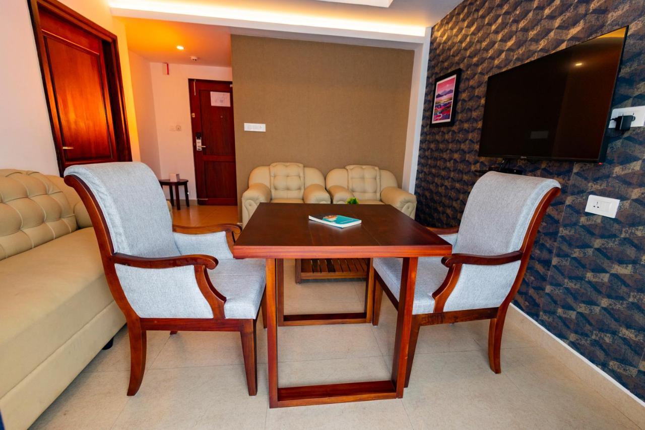 Dev Residency Hotel Thiruvananthapuram Exterior photo
