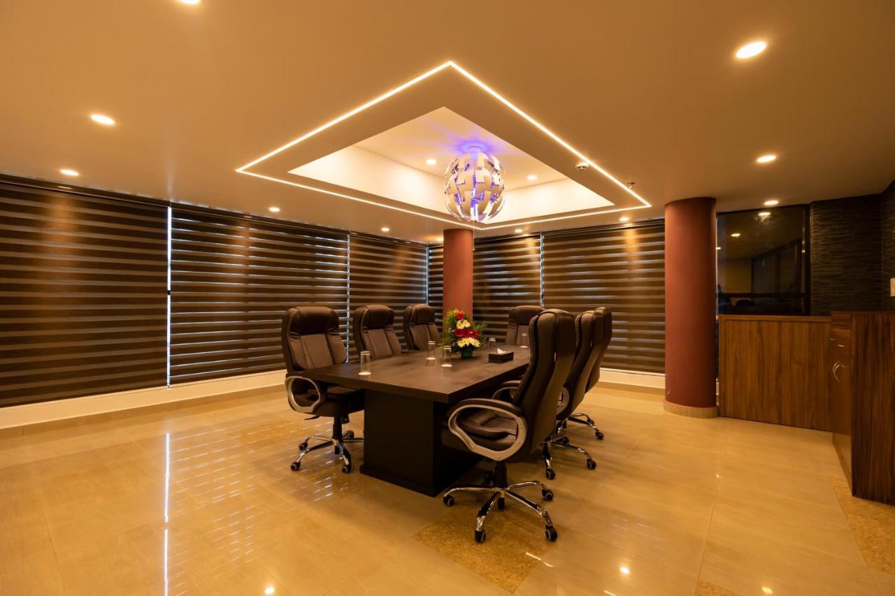 Dev Residency Hotel Thiruvananthapuram Exterior photo